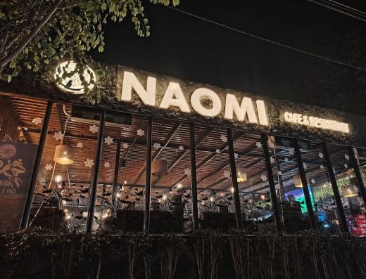 Naomi Restaurant and Cafe